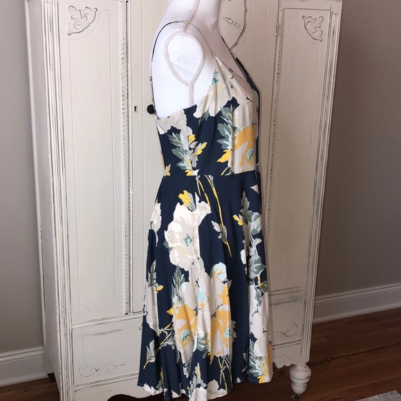 GAP Navy Floral Dress - Picture 2 of 6